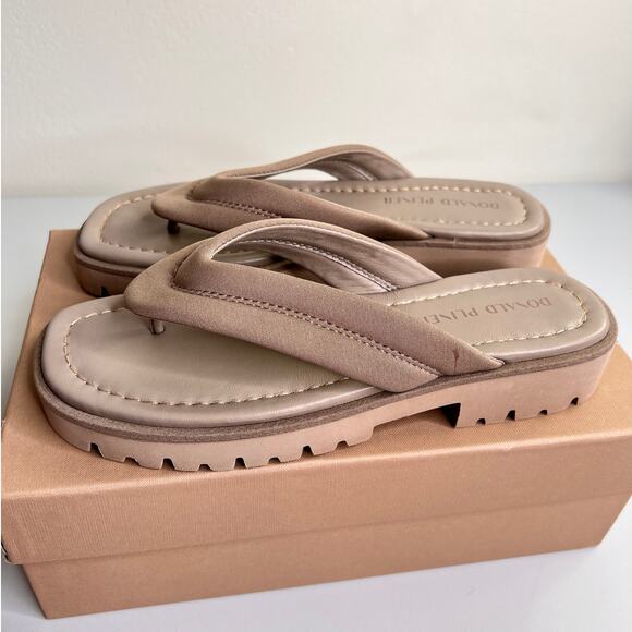 Donald Pliner Barbera Crepe Elastic Light Taupe Lug Sole Thong Flip Flops W 7.5 - Picture 3 of 12